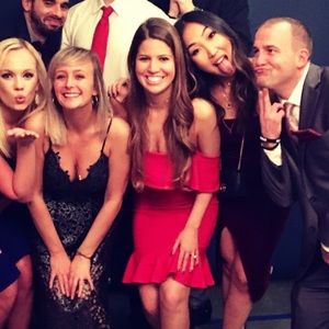 RED OFF-THE-SHOULDER BODYCON DRESS
LULUS, XS